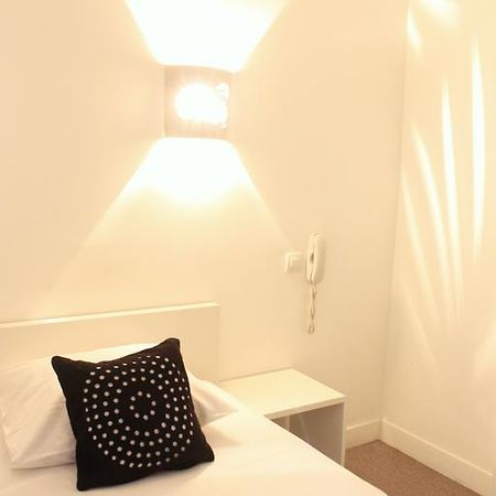 Hotel Petit Bastille オルネー・スー・ボア エクステリア 写真